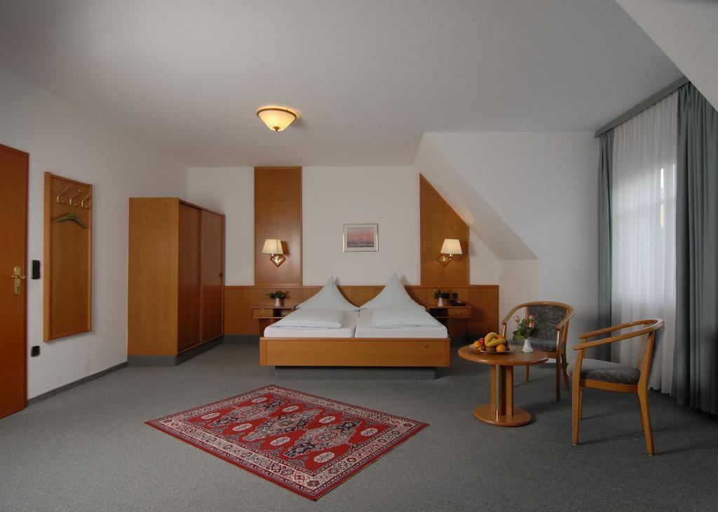 Stadthotel Muenze Bad Mergentheim Room photo
